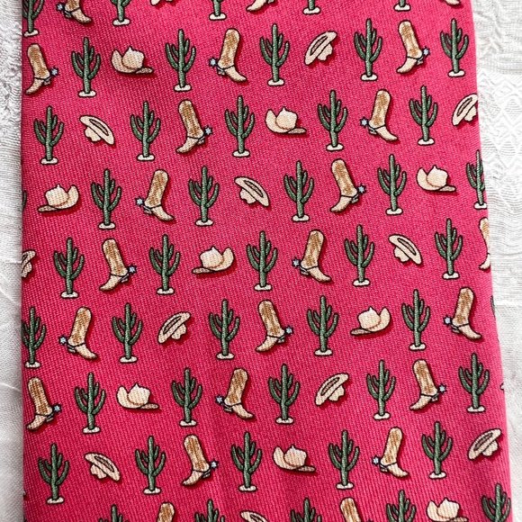 Vineyard Vines 100% Silk Custom Collection Neck Tie - Picture 3 of 5